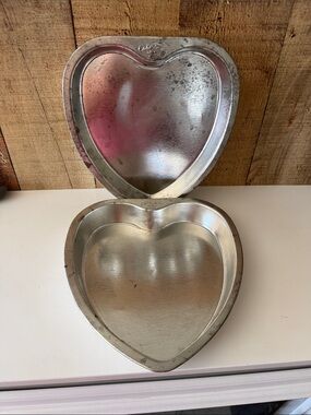 Vintage Bake King 9" Heart-Shaped Cake Pans Lot of 2